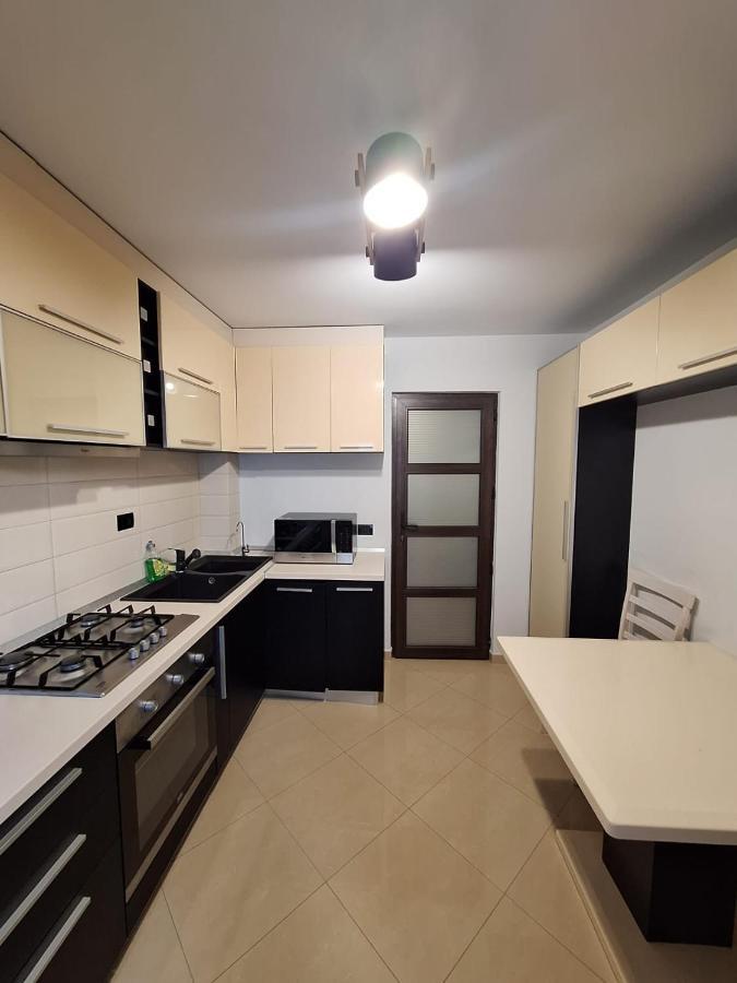Urban George Enescu 4 Beedroom Apartment Suceava Bagian luar foto