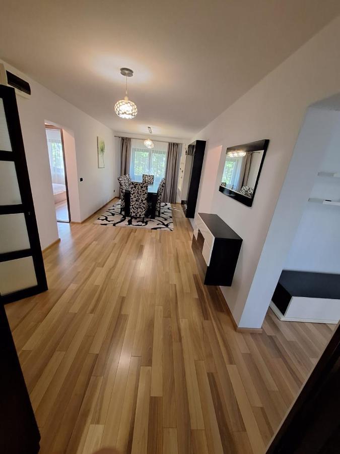 Urban George Enescu 4 Beedroom Apartment Suceava Bagian luar foto