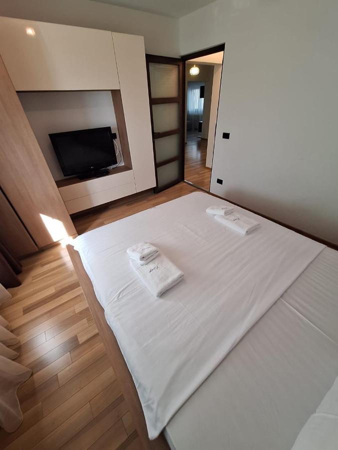 Urban George Enescu 4 Beedroom Apartment Suceava Bagian luar foto