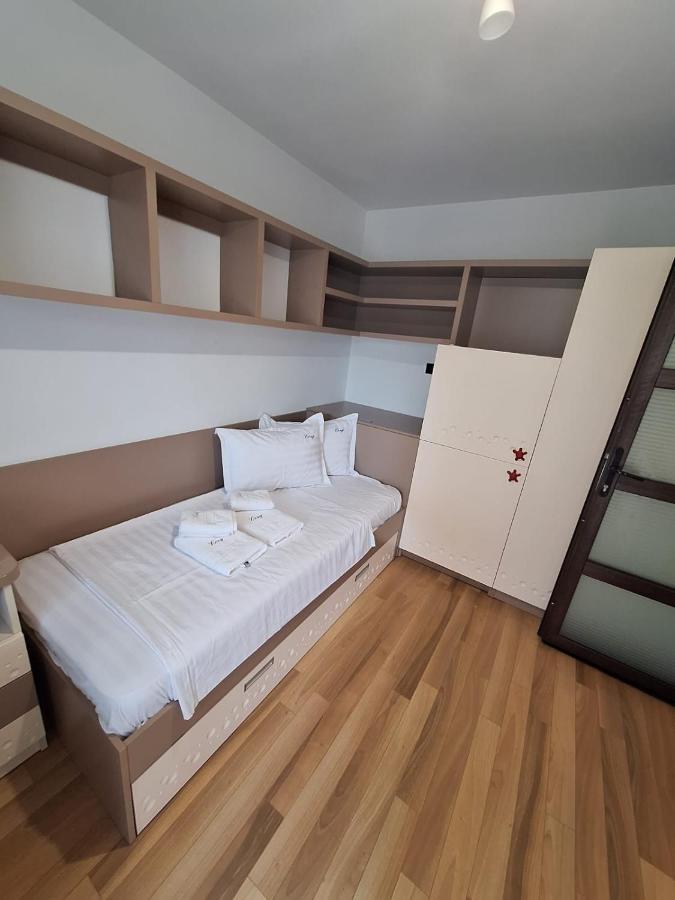 Urban George Enescu 4 Beedroom Apartment Suceava Bagian luar foto